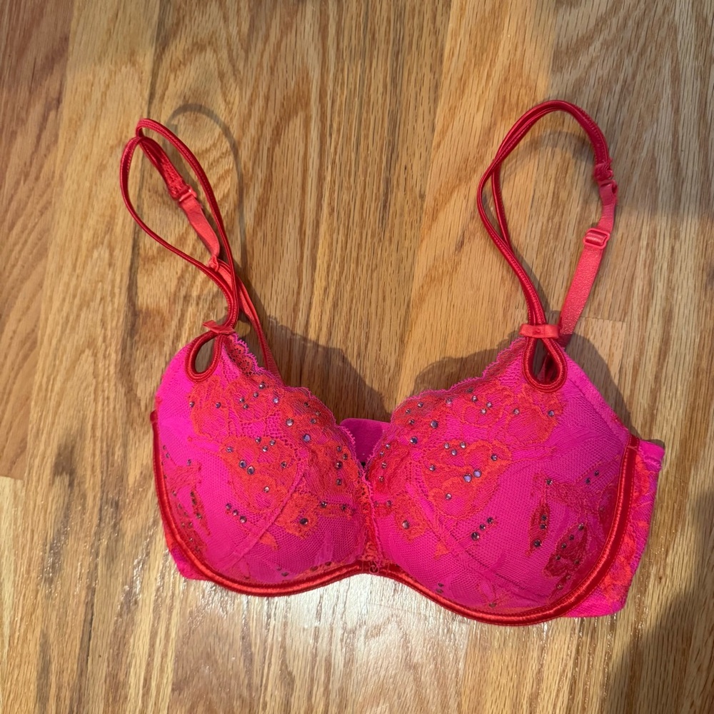 Victoria’s Secret sexy little things pink and red bra 32d